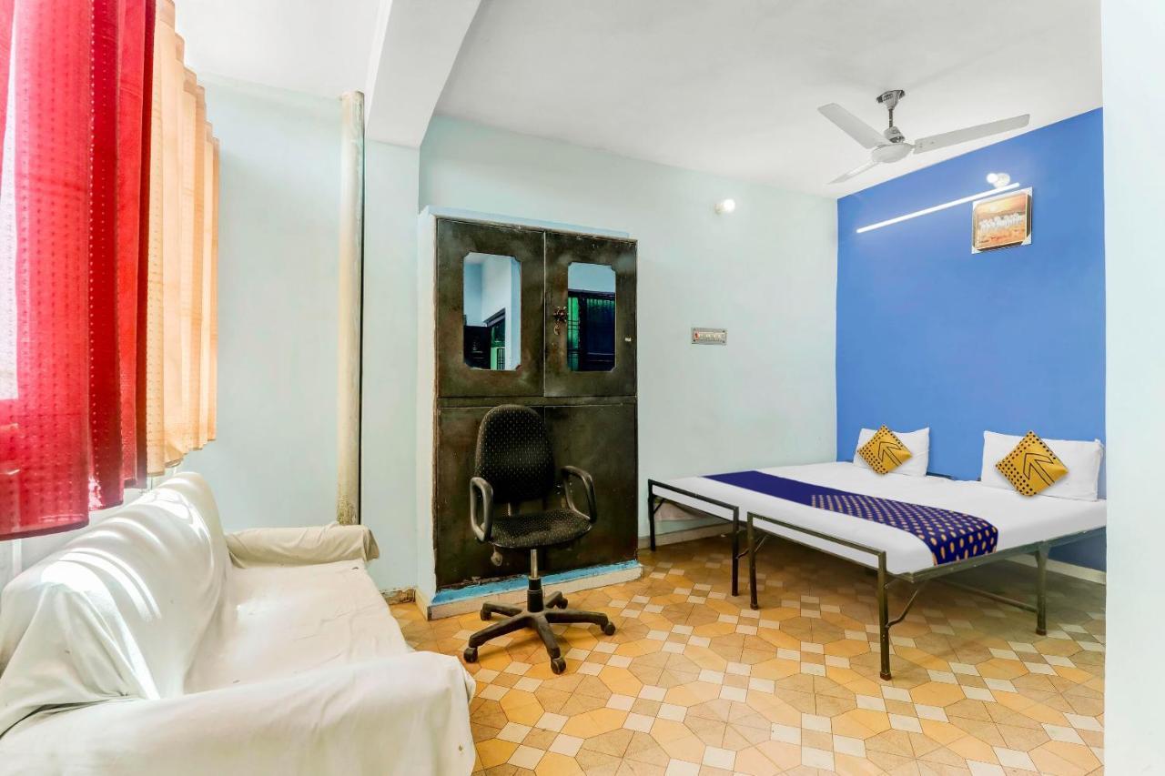 Spot On 81122 Saket Honest Hotel Ayodhya Экстерьер фото