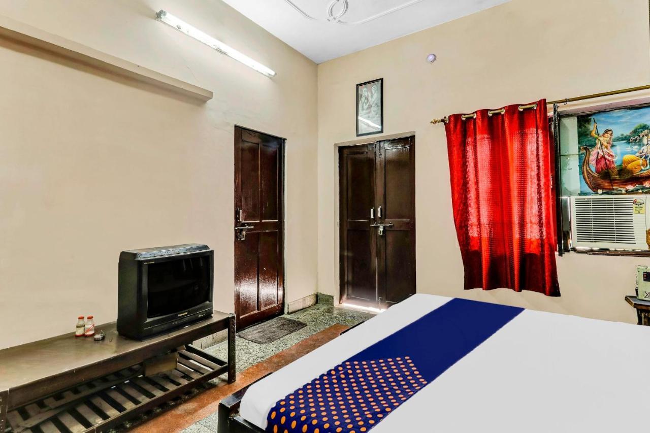 Spot On 81122 Saket Honest Hotel Ayodhya Экстерьер фото